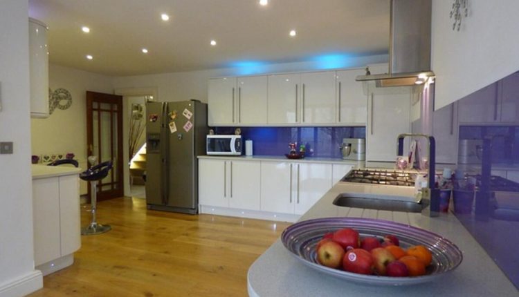 Gloss Acrylic Kitchen Splashbacks